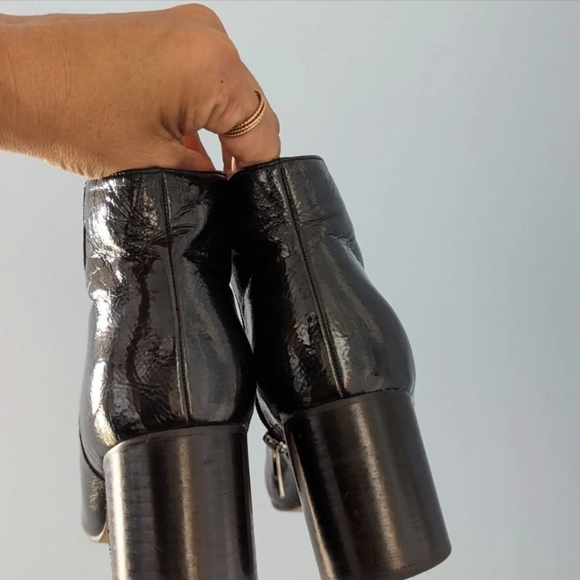 Marc Fisher Leather zip up booties - Picture 3 of 10